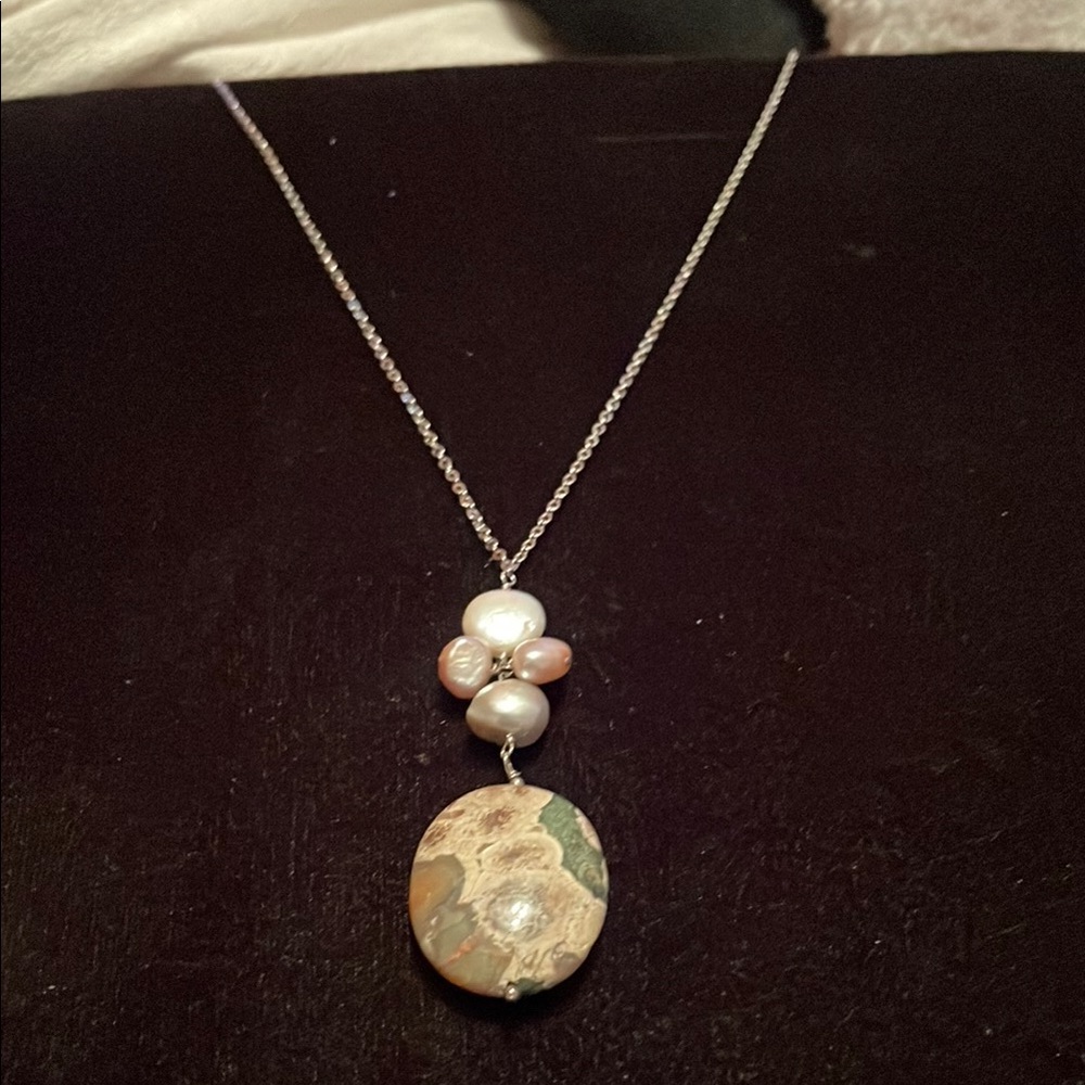 Elegant Silver and Pearl Necklace